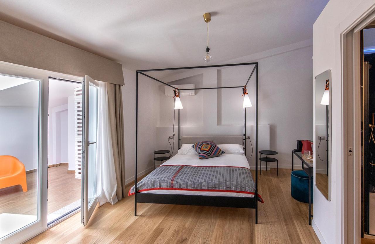 Bed and Breakfast Bisu Isola Di Сант-Антиоко Экстерьер фото